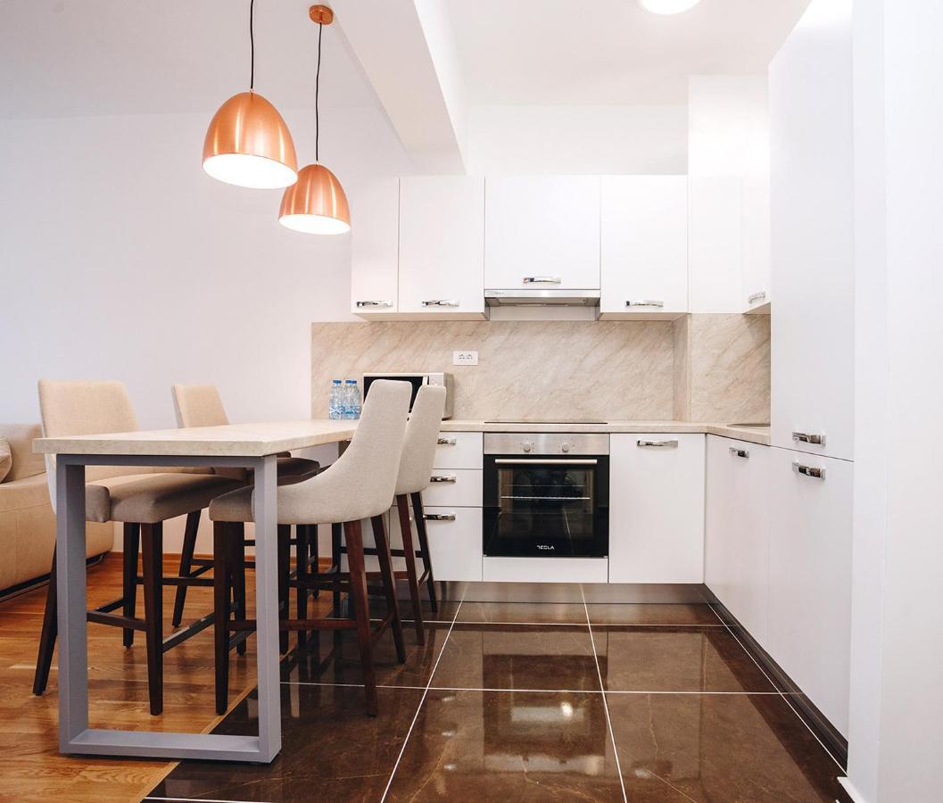 Status-M Apartments Бечичи Экстерьер фото