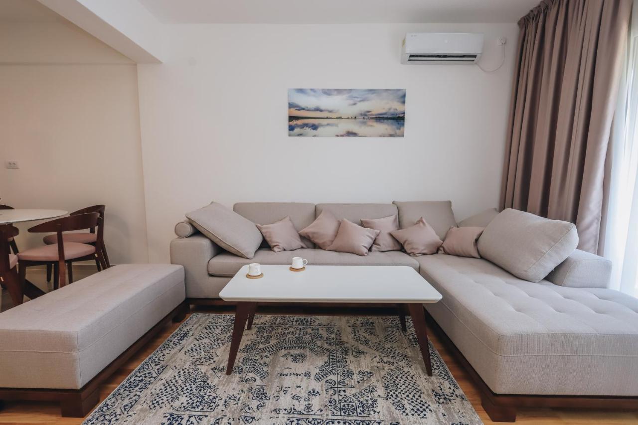 Status-M Apartments Бечичи Экстерьер фото
