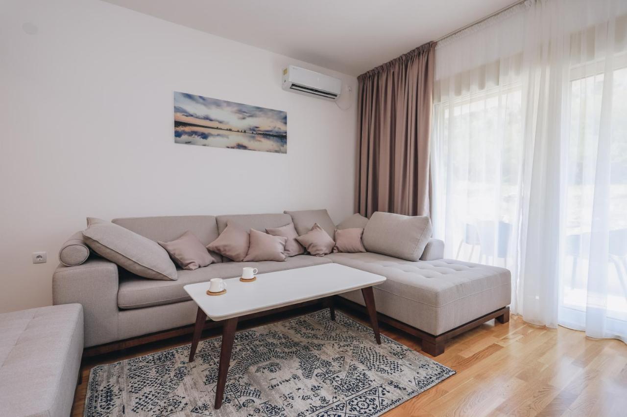 Status-M Apartments Бечичи Экстерьер фото